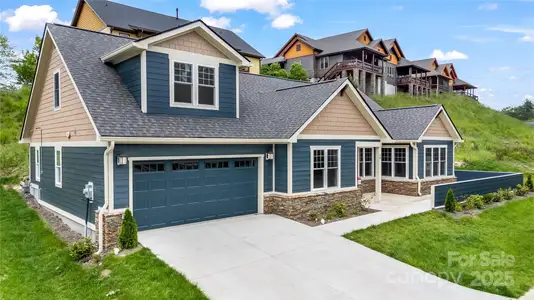 New construction Single-Family house 48 Creekside View Dr, Asheville, NC 28804 - image