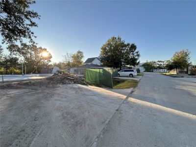 New construction Single-Family house 1306 Zora St, Houston, TX 77055 - image 15