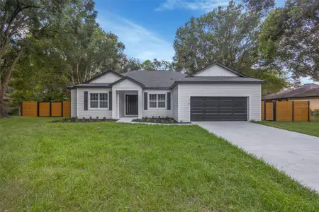 New construction Single-Family house 114 Sugar Creek Rd, Winter Haven, FL 33880 - image