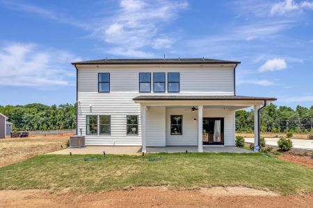 New construction Single-Family house 11200 Lochmere Rd, Charlotte, NC 28278 The Fenmore- photo 35 35