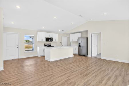 New construction Single-Family house 1124 Nw 19Th Ave, Cape Coral, FL 33993 plan The Seabreeze Cove - image 12