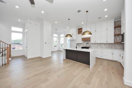 New construction Single-Family house 929 Fisher St, Unit F, Houston, TX 77018 - image 9