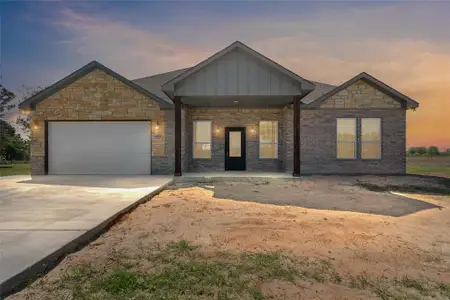 New construction Single-Family house 4520 County Road 307, Grandview, TX 76050 - image