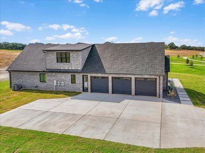 New construction Single-Family house 613 Hondo Xing, Weatherford, TX 76087 - image