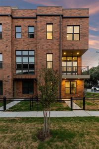 Lofts on Cedar Springs by Urban Lofts Townhomes in Dallas - photo 4 4