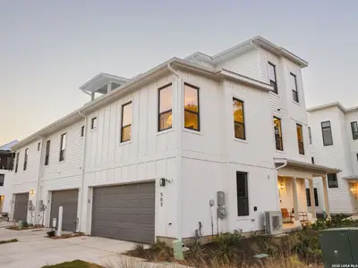 New construction Townhouse house 503 Burrus Pl, San Antonio, TX 78210 - image
