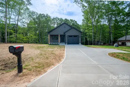 New construction Single-Family house 2424 Puetts Chapel Rd, Bessemer City, NC 28016 - image