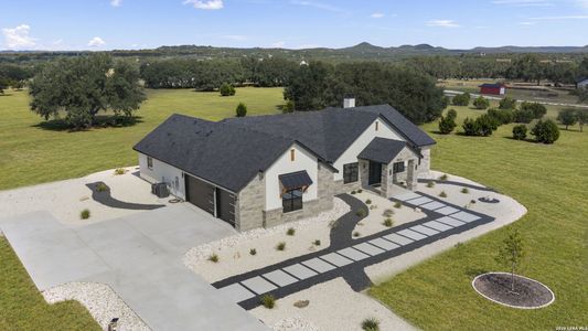 New construction Single-Family house 344 Buckskin Trl, Bandera, TX 78003 - image