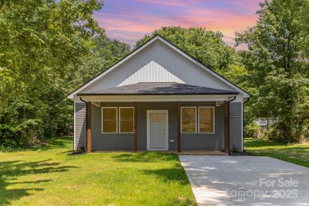 New construction Single-Family house 925 4Th St, Statesville, NC 28677 null- photo 0