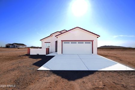 New construction Single-Family house 37259 W Illini Street, Tonopah, AZ 85354 - photo 0