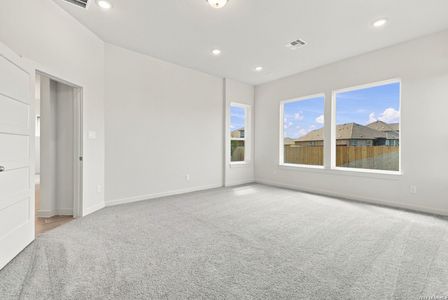 New construction Single-Family house 125 Travis Dr, Castroville, TX 78009 plan The Maverick - image 14