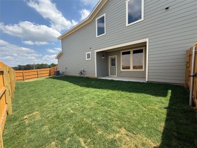 New construction Single-Family house 325 Puerto Plata Ave, Bastrop, TX 78602 plan The Livingston - image