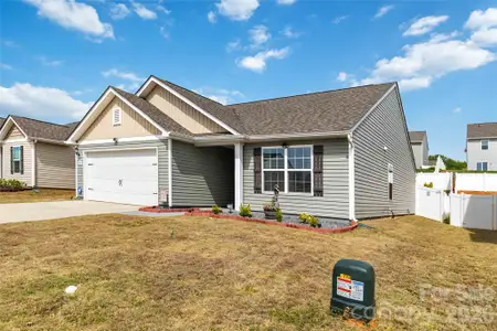 New construction Single-Family house 1728 Nia Rd, Charlotte, NC 28215 - image