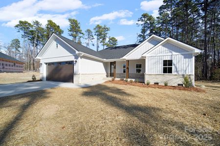 New construction Single-Family house 969 Bay Dr, Oakboro, NC 28129 - image