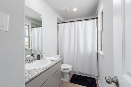 New construction Single-Family house 1210 Millpointe Ln, Dayton, TX 77535 plan Durango - image 8