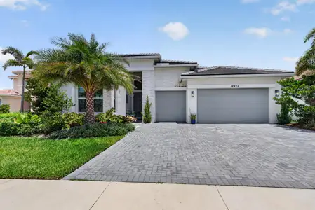 New construction Single-Family house 12203 Waterstone Cir, Palm Beach Gardens, FL 33412 - image
