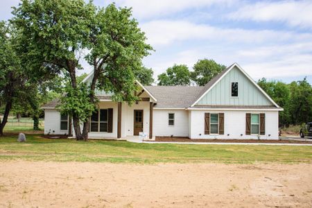 New construction Single-Family house 200 Sarra Ln, Poolville, TX 76487 null- photo 1 1