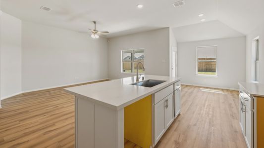 New construction Single-Family house San Antonio, TX 78249 plan Beech - image 7