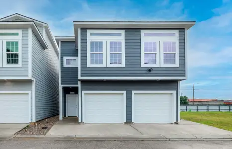 New construction Townhouse house 18832 Elegance Ave, Spring, TX 77379 null- photo 0
