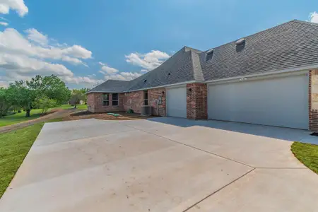 New construction Single-Family house 26 Kentucky Ct, Van Alstyne, TX 75495 - image