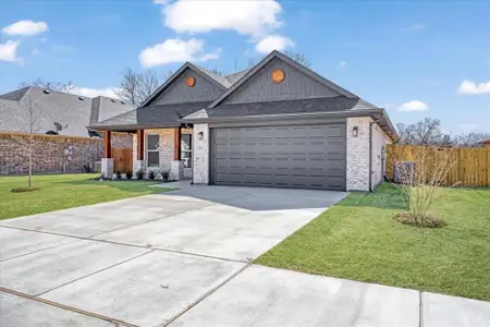 New construction Single-Family house 2024 Wyldewood Wy, Sherman, TX 75092 - image