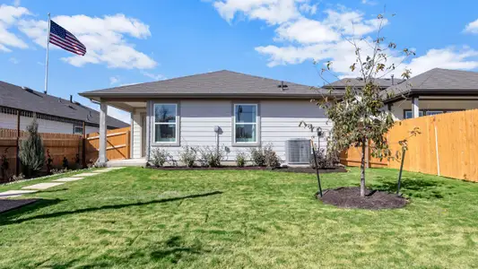 New construction Single-Family house 112 Juan Cordona Dr, Buda, TX 78610 plan The Diana - image