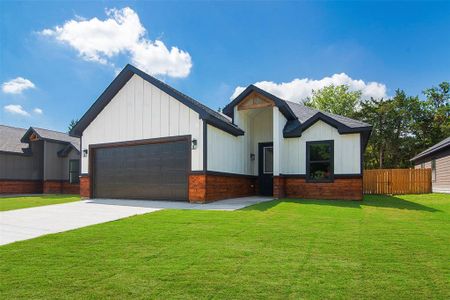 New construction Single-Family house 205 W Elm St, Whitewright, TX 75491 - image