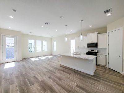New construction Single-Family house 5931 Beall St, Unit D, Houston, TX 77091 - image 7