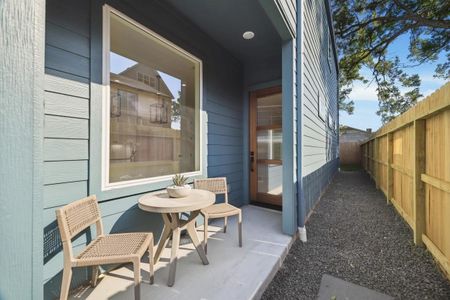 New construction Single-Family house 5337 Larkin St, Houston, TX 77007 - image 4