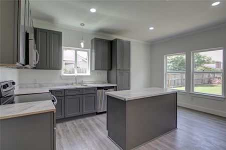 New construction Single-Family house 5774 Gineridge Dr, Houston, TX 77053 - image