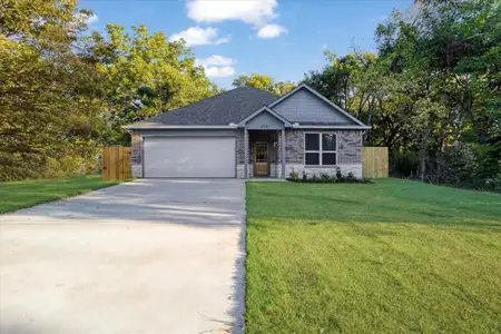 New construction Single-Family house 215 E Nelson St, Denison, TX 75021 - image