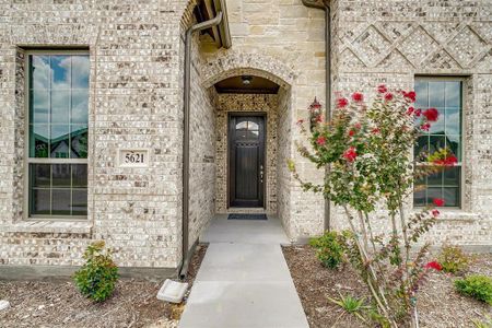 New construction Single-Family house 5621 Rutherford Dr, Midlothian, TX 76065 Hartford - Side Entry- photo 4 4