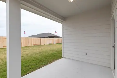 New construction Single-Family house 3725 Pin Oak Hls, Seguin, TX 78155 plan Ford - image 3