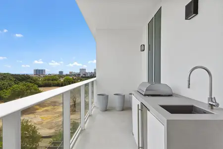 New construction Condo house 210 Se Mizner Blvd, Unit 703, Boca Raton, FL 33432 - image