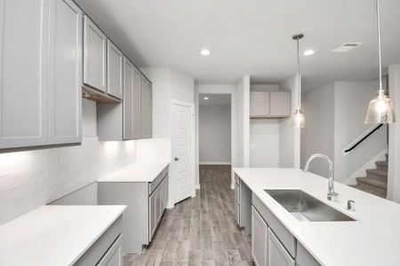 New construction Single-Family house 11106 Crocus Dr, Houston, TX 77044 plan PLAN 270 - image 17