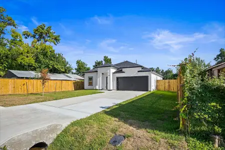 New construction Single-Family house 5526 Hartwick Rd, Houston, TX 77016 - image