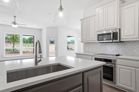 New construction Single-Family house 118 Bitsy Ct, Boyd, TX 76023 plan Hudson III - image 12