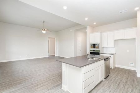 New construction Single-Family house 1908 Comanche Dr, DeSoto, TX 75115 null- photo 8 8