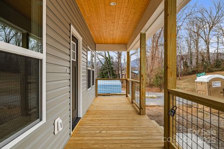 New construction Single-Family house 102 Babb St, Waynesville, NC 28786 - image