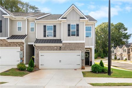 New construction Townhouse house 150 Hampton Cir, Mcdonough, GA 30253 - photo 0