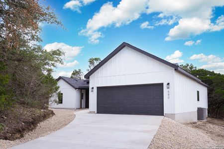 New construction Single-Family house 580 Compass Rose, Canyon Lake, TX 78133 null- photo 0
