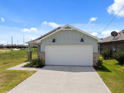 New construction Single-Family house 131 County Rd 5102 B, Cleveland, TX 77327 - image