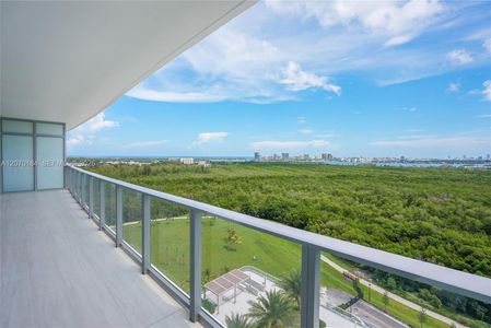 New construction Condo house 2411 Laguna Cir, Unit 1402, Miami, FL 33181 - image