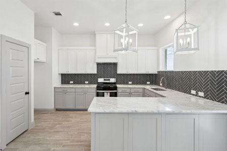 New construction Single-Family house 7644 Trailridge Dr, Fort Worth, TX 76179 - image 13