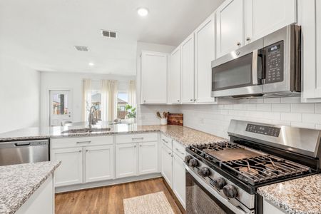 New construction Single-Family house 6618 Cibolo Spgs, Converse, TX 78109 plan Mesquite - image 16