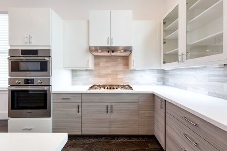 New construction Single-Family house 1308 E Crosby Rd, Carrollton, TX 75006 - image 8