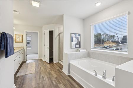 New construction Single-Family house 1352 Stephens View Dr, Loganville, GA 30052 - image 15