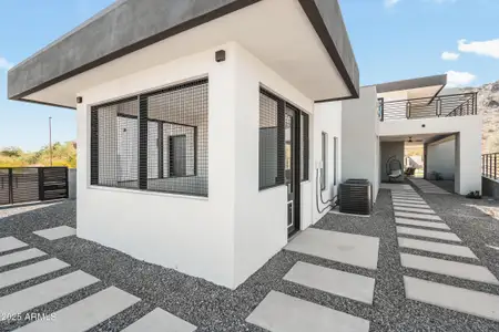 New construction Single-Family house 9520 S Krista Dr W, Goodyear, AZ 85338 - image