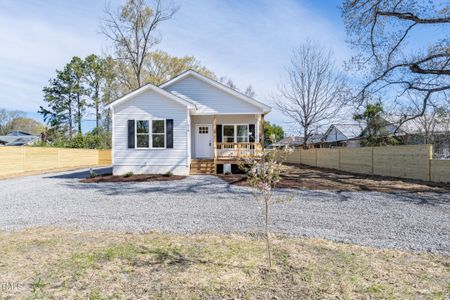 New construction Single-Family house 818 E Holly St, Rocky Mount, NC 27801 null- photo 0