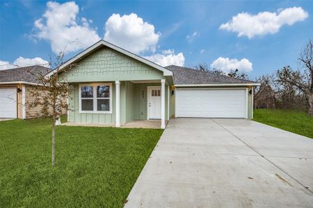 New construction Single-Family house 203 Thomas Street, Terrell, TX 75160 - photo 0